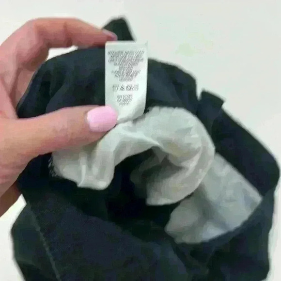 Maurice’s Black Cotton Shorts Size 15/16 Item # 6F Worn once - Picture 5 of 5